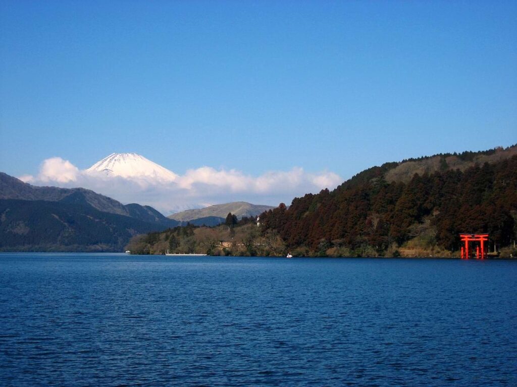 Lake Ashi - 10 day japan itinerary